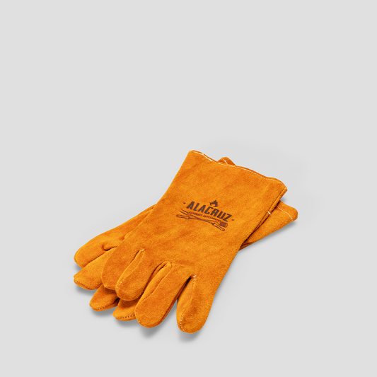 GLOVES 